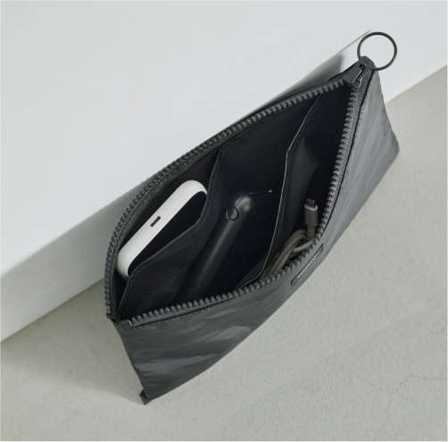 LAYERED POUCH M / BLACK