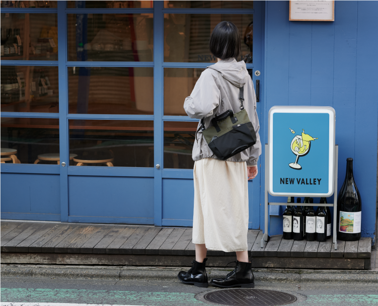 2WAY UTILITY TOTE S / OLIVE × BLACK