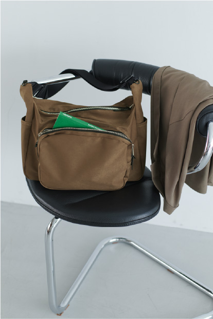 OVAL POCKET SHOULDER