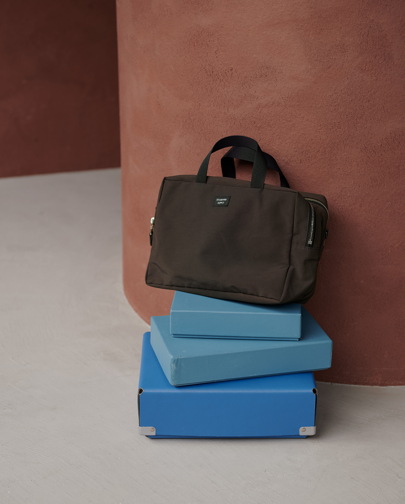 2R SQUARE POUCH L
